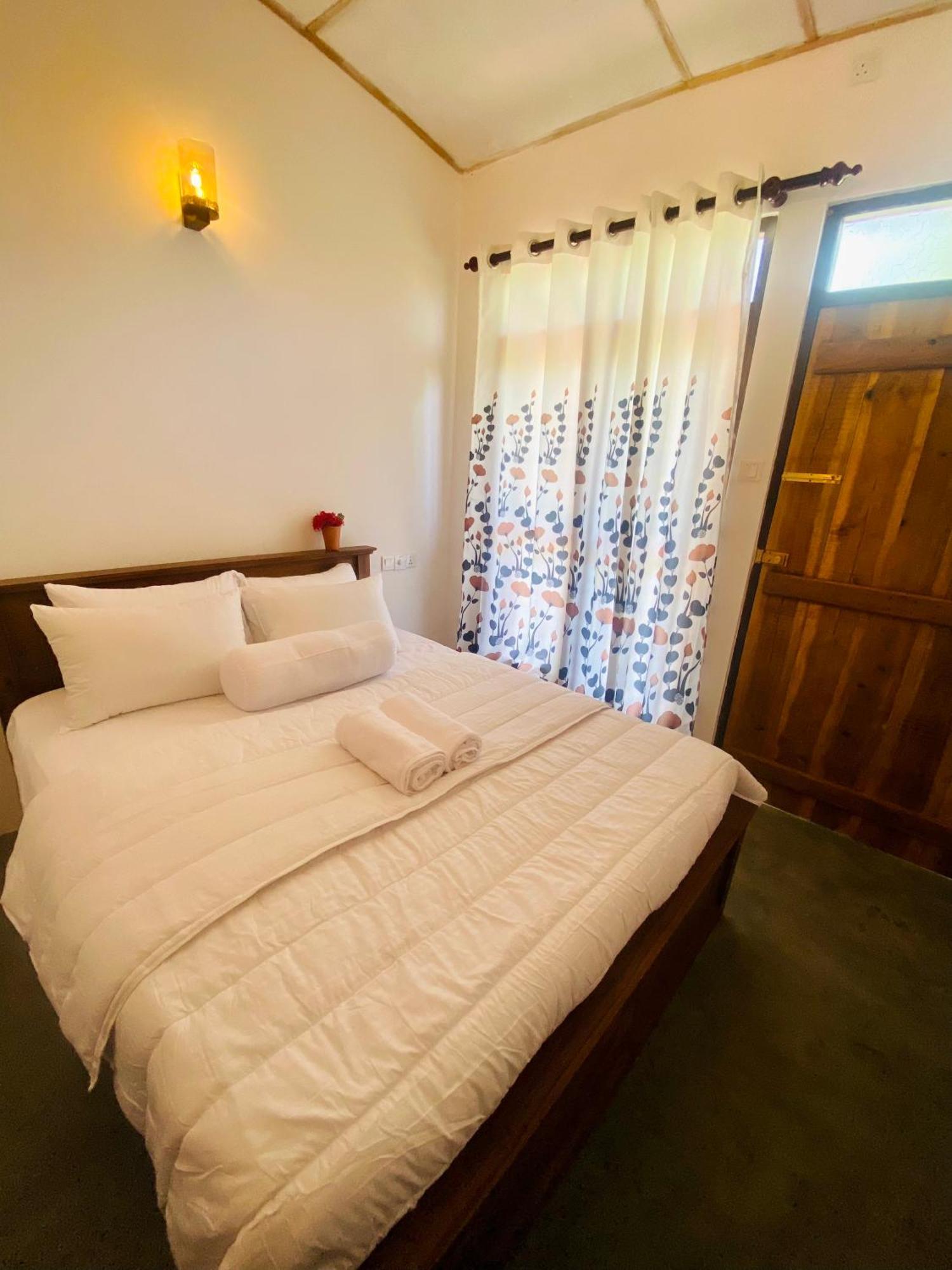 Jungle Beach Inn Унаватуна Екстер'єр фото