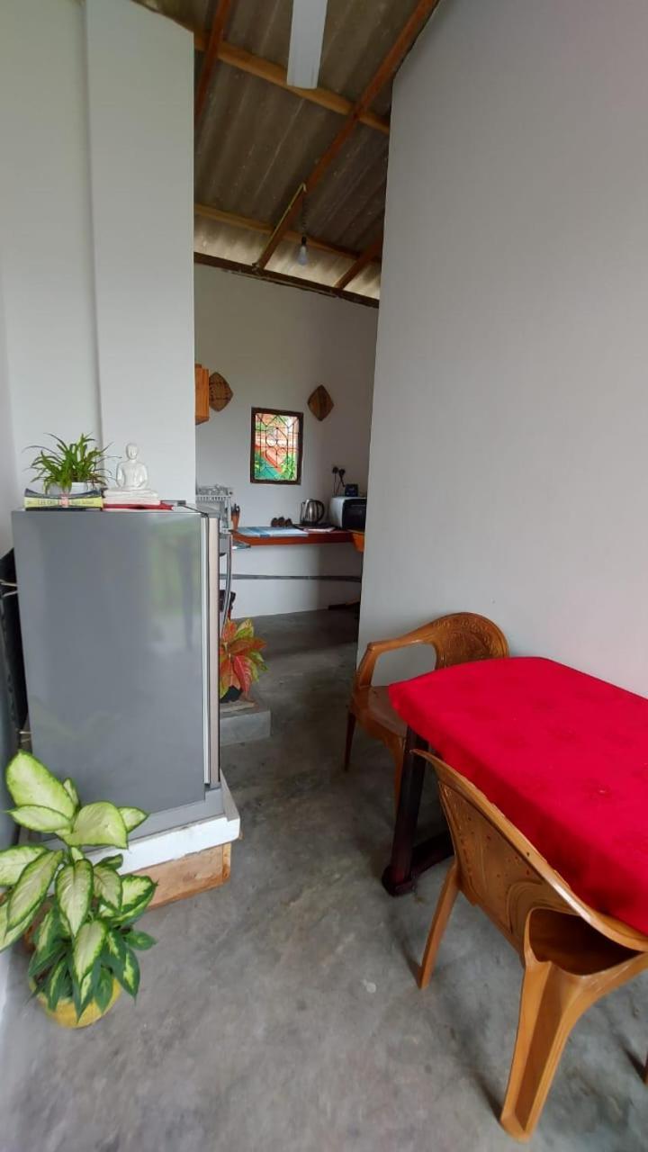 Jungle Beach Inn Унаватуна Екстер'єр фото